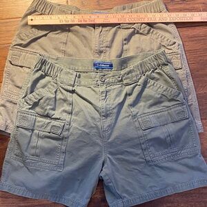 2 pair Croft&Barrow Men's Olive and dark tan Cargo Shorts